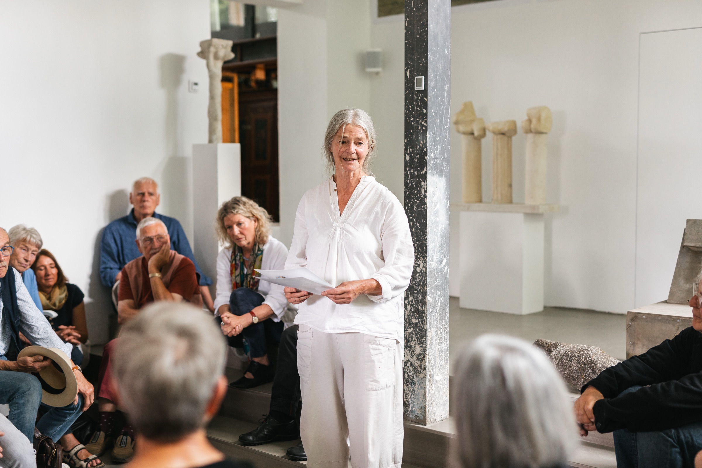 Heide Kathrein Schmiedel bei der Begrüßung